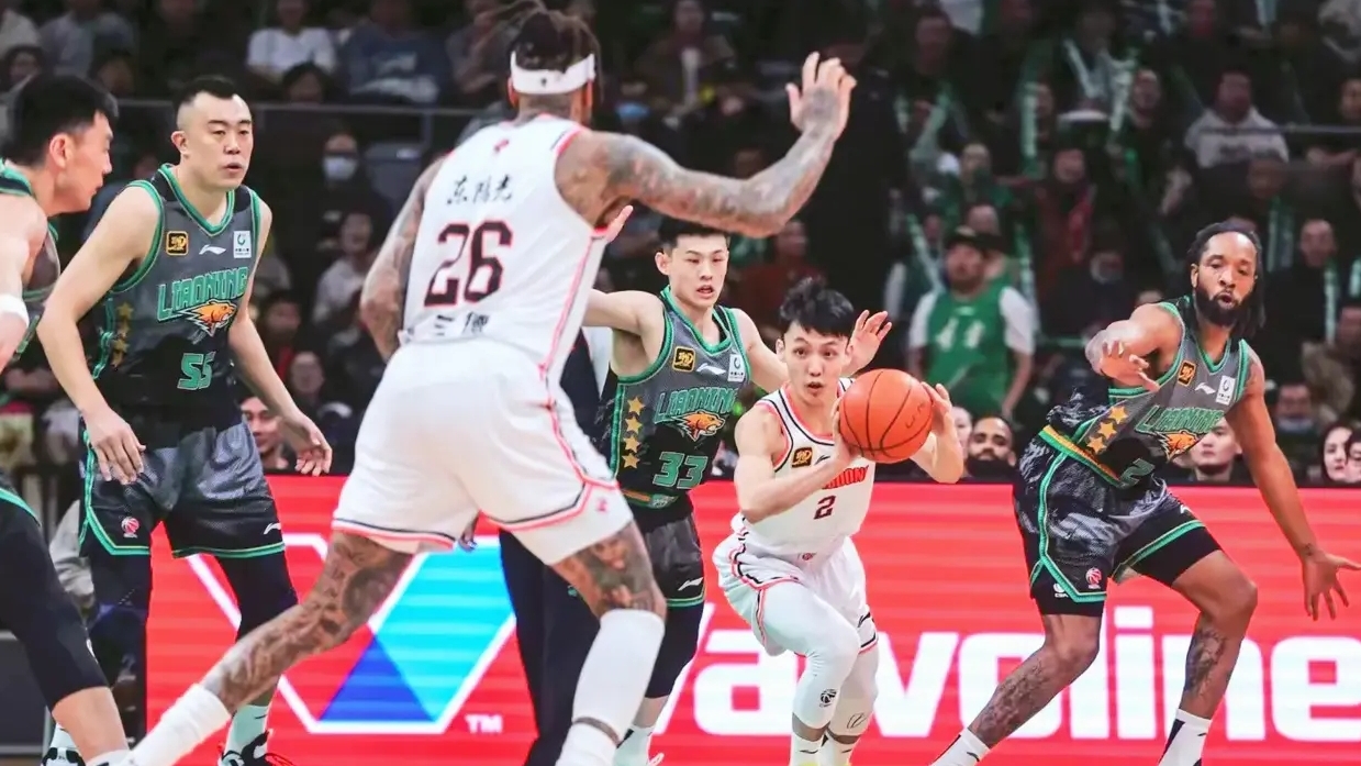 HTH sports-社区盾倒计时,广厦男篮今夜强势反弹,细节引发关注,震撼外界,轮换策略成焦点的简单介绍-HTH sports